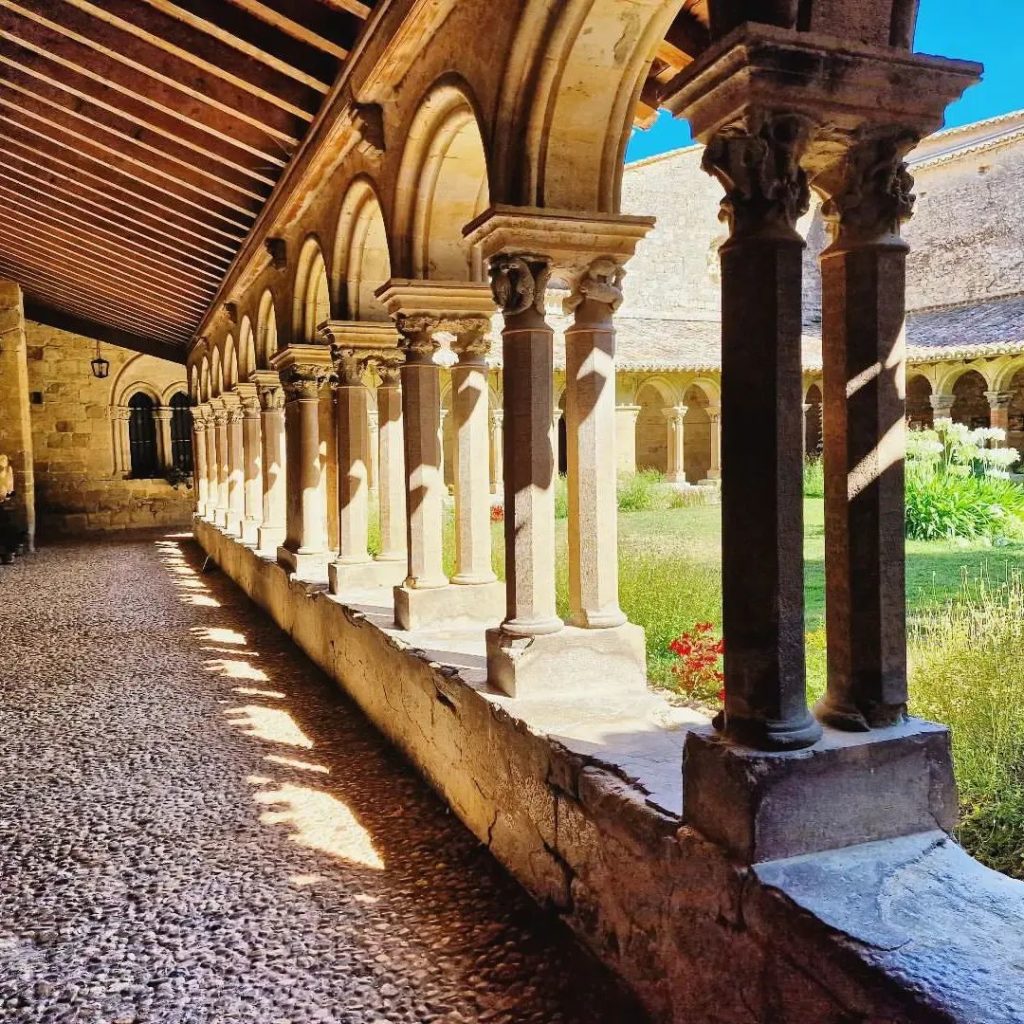 cloître de l'abbaye de St-Papoul